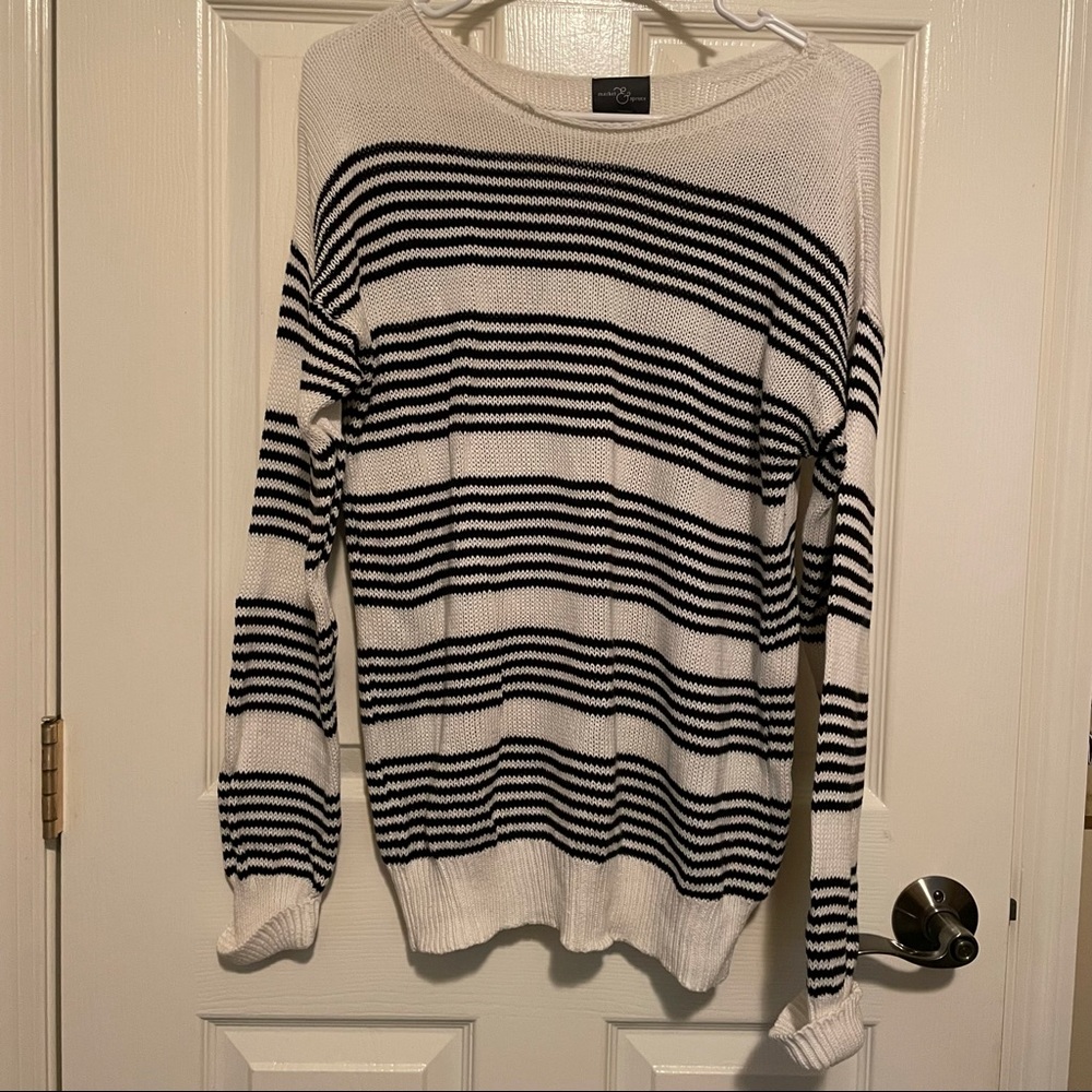 Market & Spruce brand. Medium. Excellent condition.